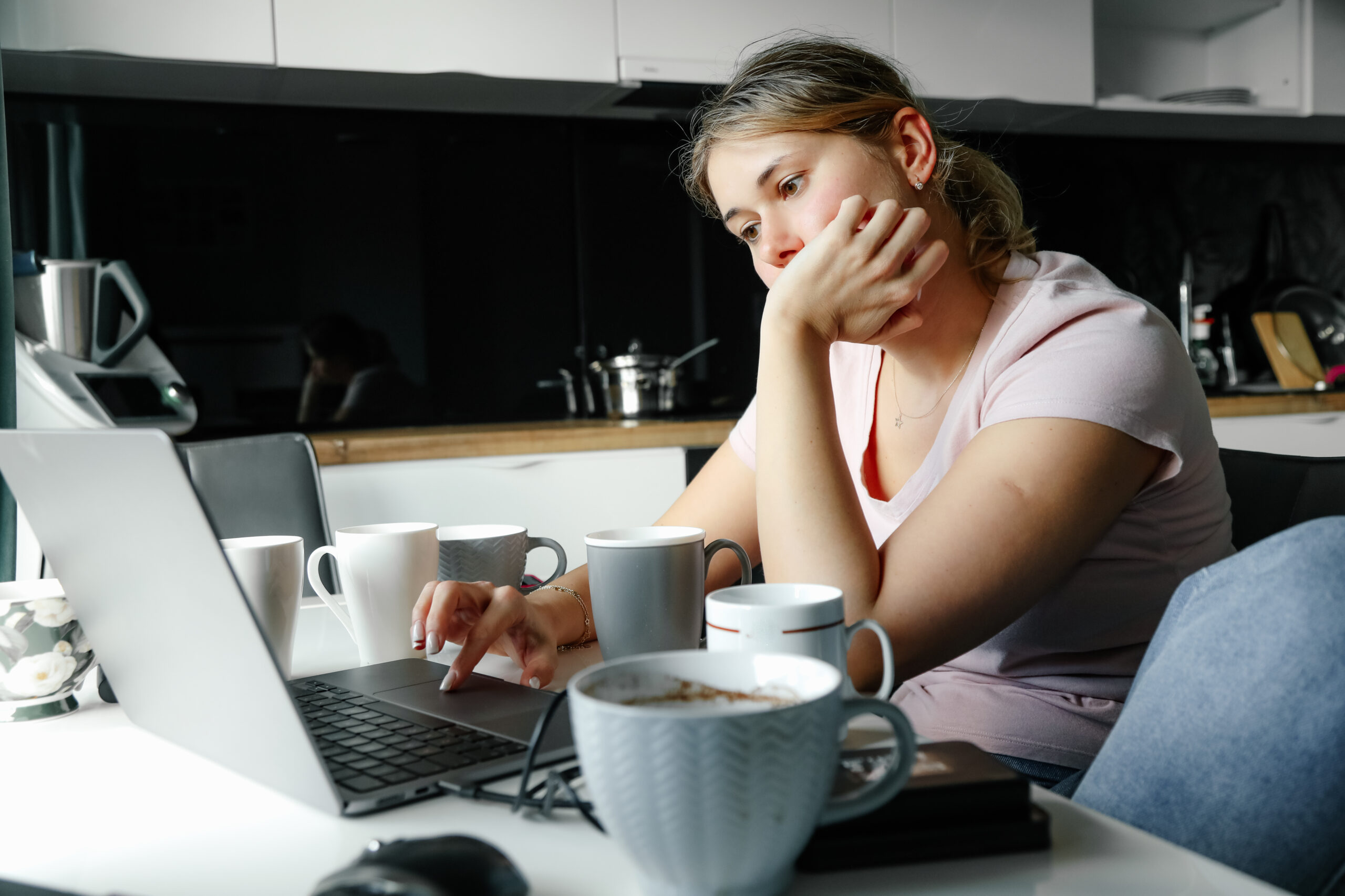 Cafeína e Descanso: Porque Evitar a Cafeína é Essencial para uma Boa Noite de Sono